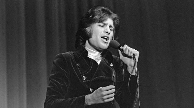 מייק ברנט (צילום: Stringer/GettyImages)