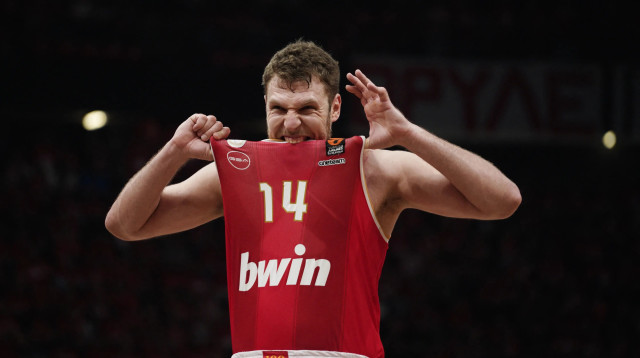 סשה וזנקוב, שחקן אולימפיאקוס (צילום: אימג'בנק  GettyImages, Nick Paleologos / SOOC / SO)