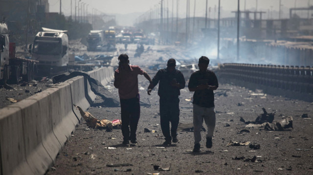 הפיצוץ בנמל באיראן (צילום: רויטרס)