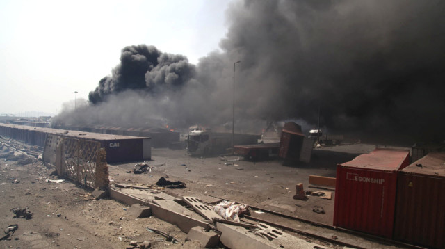 הפיצוץ בנמל באיראן (צילום: Mohammad Rasoul Moradi/IRNA/WANA (West Asia News Agency) via REUTERS )