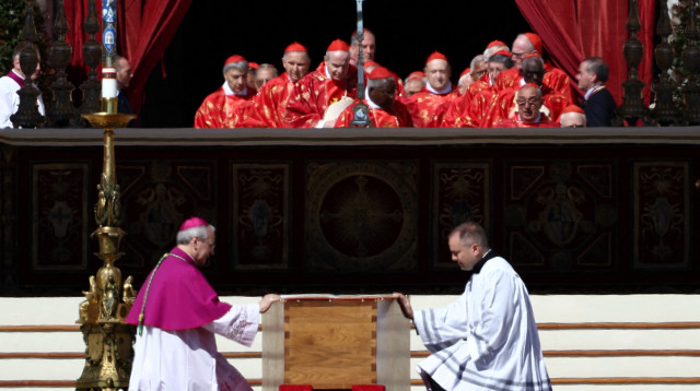 לווית האפיפיור פרנציסקוס (צילום: רויטרס)