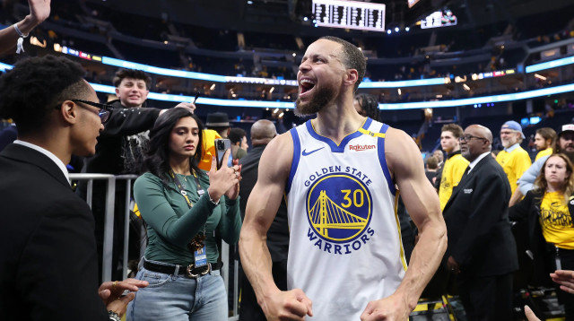 שחקן גולדן סטייט ווריירס סטפן קרי (צילום: GettyImages, Ezra Shaw)