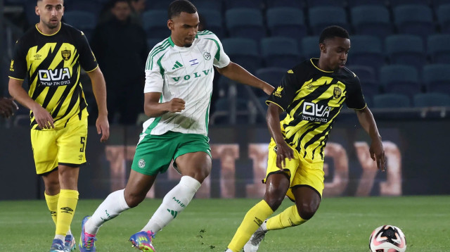 קסנדר סברינה, מכבי חיפה לצד טימו מוזי, בית"ר ירושלים (צילום: דני מרון)