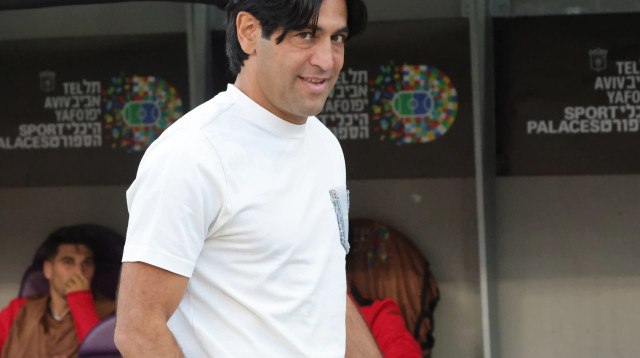אליניב ברדה, מאמן הפועל תל אביב (צילום: אודי ציטיאט)