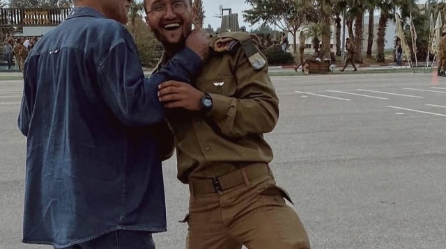  אורי יצחק אילוז ואביו שי (צילום: באדיבות המשפחה)