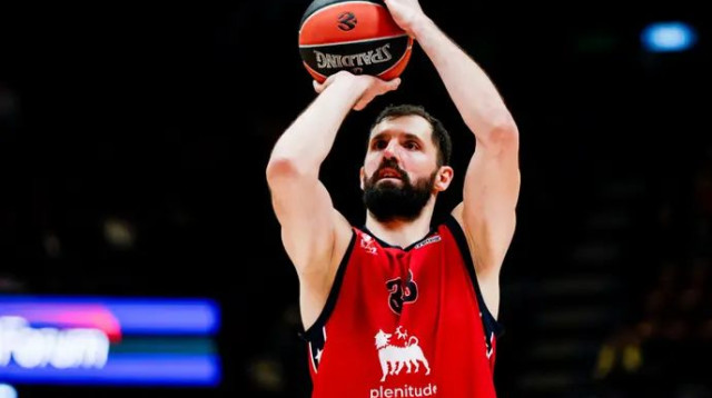 עוד פצוע לרשימה הארוכה של מילאנו. מירוטיץ' (צילום: GettyImages)