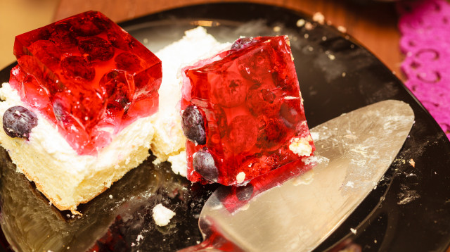 עוגת גבינה עם ג'לי (צילום: אינגאימג')