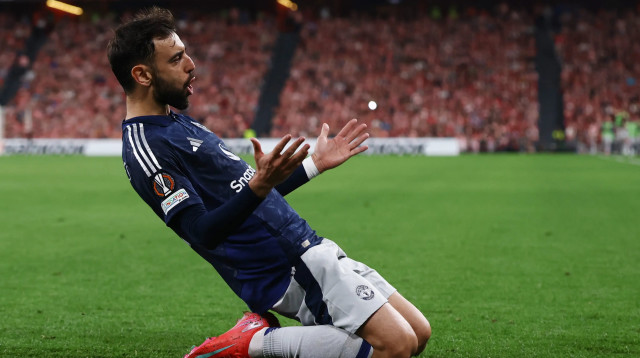 ברונו פרננדש שחקן מנצ'סטר יונייטד חוגג שער (צילום: רויטרס)