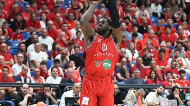 פתיחה קצבית. מוטלי (צילום: ברני ארדוב)