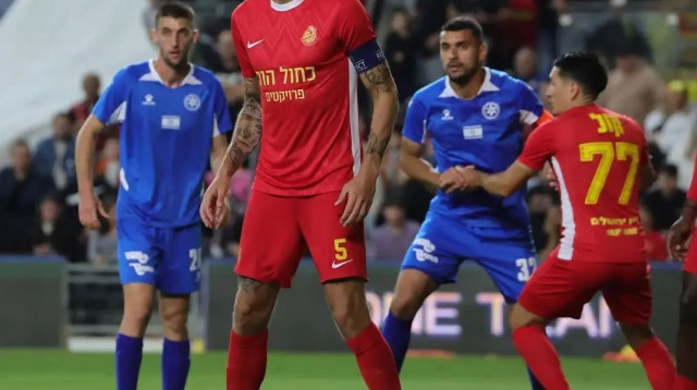 שחקן מ.ס. אשדוד ניר ביטון (צילום: אודי ציטיאט)