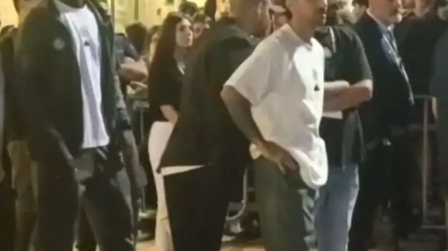 ליאור רפאלוב, גל אלברמן ושחקנים של מכבי חיפה ספגו קללות מאוהדים אחרי ההפסד בדרבי (צילום: שלמה וייס)