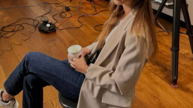 מיה שם לפני שידור הכתבה בחדשות 12  (צילום: צילום מסך מתוך אינסטגרם)