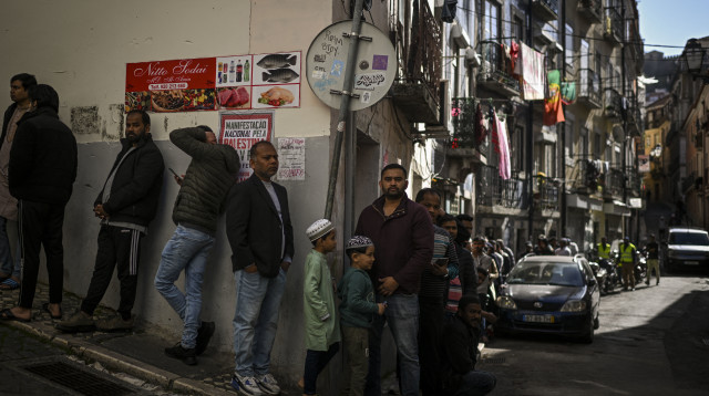 מהגרים בפורטוגל (צילום: PATRICIA DE MELO MOREIRA/AFP via Getty Images)