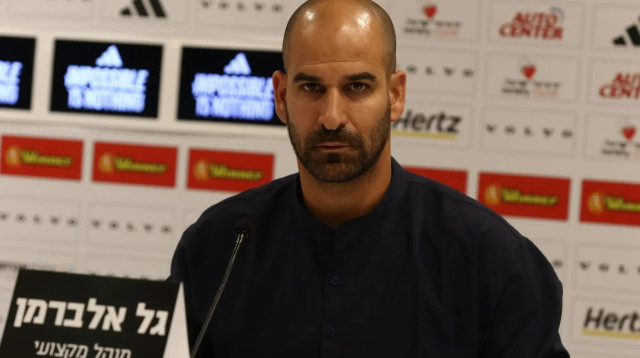 גל אלברמן, המנהל המקצועי של מכבי חיפה (צילום: שלומי גבאי)