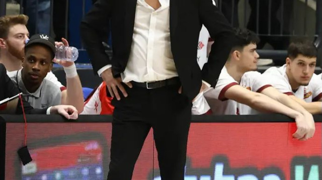 אילן עמר אמור להדריך את הפועל חיפה עד סוף העונה (צילום: דני מרון)