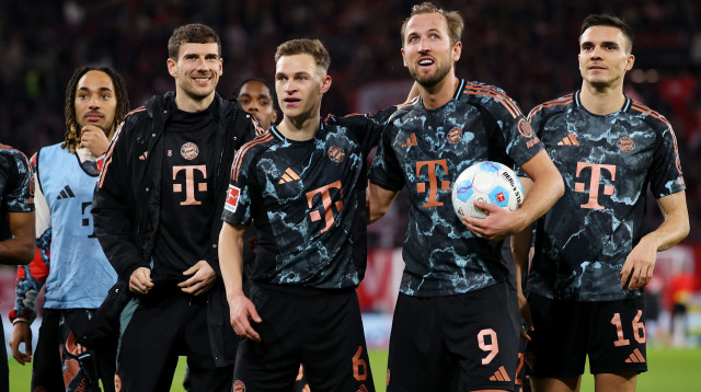 שחקני באיירן מינכן, ז'ואאו פלהיניה, הארי קיין, יוזואה קימיש, לאון גורצקה (צילום: GettyImages, Alex Grimm)