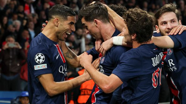 שחקני פריז סן ז'רמן חוגגים (צילום: Gettyimages)