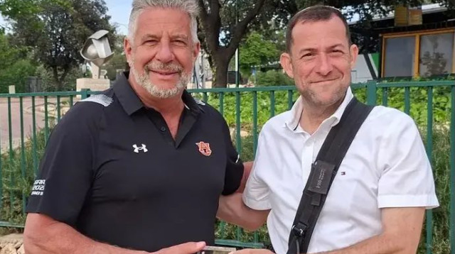 פרל בביקור בשומרון, היום (צילום: רועי חדי)