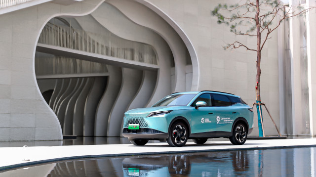 צ'רי חונכת את האומודה 7 (צילום: יח"צ)