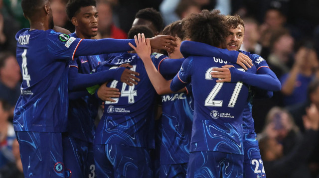 שחקני צ'לסי חוגגים (צילום: רויטרס)