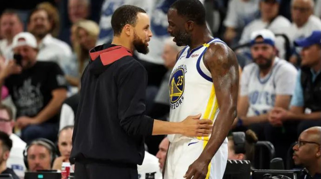 לפחות קרי הצליח להרגיע אותו. עם דריימונד גרין (צילום: GettyImages, David Berding)