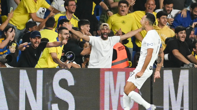 ערן זהבי, מכבי תל אביב, חוגג (צילום: ברני ארדוב)