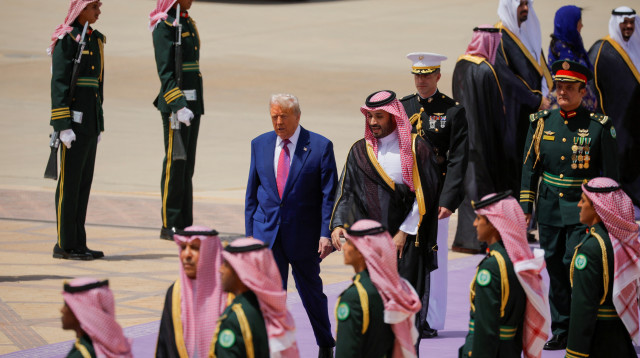 יוצר העצר הסעודי מוחמד בן סלמן ונשיא ארה"ב דונלד טראמפ. מאי 2025 (צילום: רויטרס)