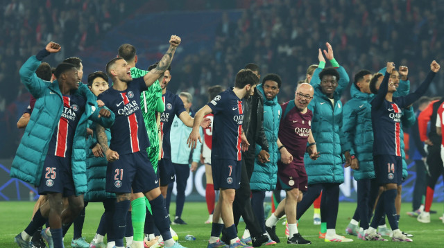 שחקני פריז סן ז'רמן חוגגים (צילום: GettyImages)