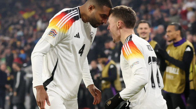 יונתן טה, פלוריאן וירץ, במדי נבחרת גרמניה (צילום: GettyImages, Alex Grimm)