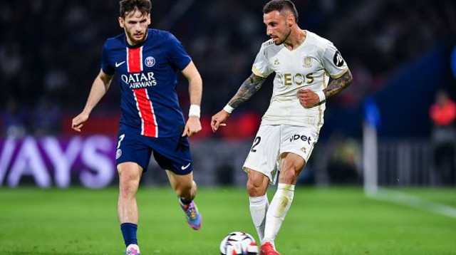 ג'ונתן קלאוס מניס מול קברצחליה (צילום: Franco Arland)