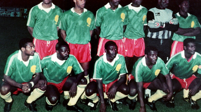 נבחרת קמרון ב-1990 (צילום: GettyImages, AFP via Getty Image)