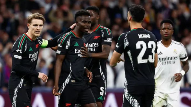 ארסנל ניצחה את ריאל מדריד בשני המשחקים והעפילה לחצי הגמר (צילום: רויטרס)