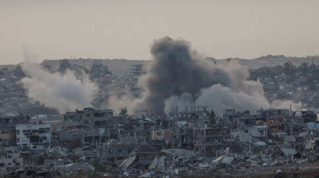 תקיפה בעזה (צילום: רויטרס)