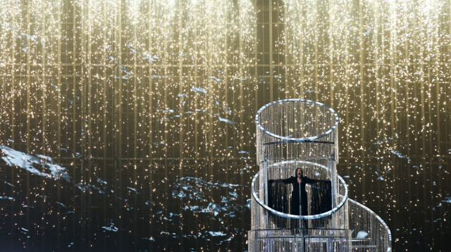 יובל רפאל בביצוע באירוויזיון (צילום: רויטרס)