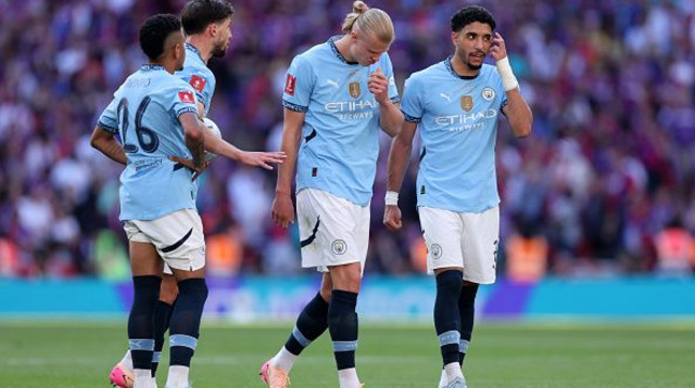 שחקני מנצ'סטר סיטי מאוכזבים (צילום: Catherine Ivill - AMA)