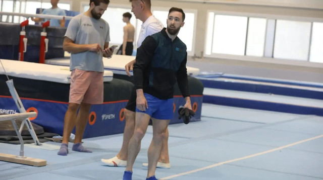 ארטיום דולגופיאט מתעמל ישראלי (צילום: שלומי גבאי)