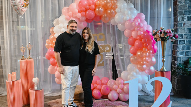 ענת שרף נעים ועופר נעים חוגגים בת מצווה לילדות במסגרת "השפריריות של מאי" (צילום: פאולינה פטימר)