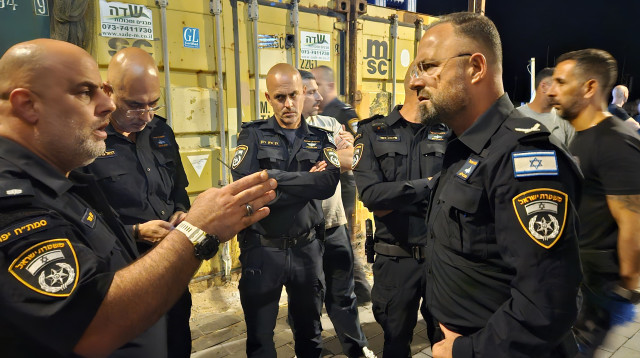 זירת הרצח ביפו (צילום: דוברות המשטרה)