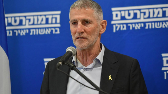 יאיר גולן בהצהרתו לתקשורת לאחר הסערה על דבריו (צילום: אבשלום ששוני)