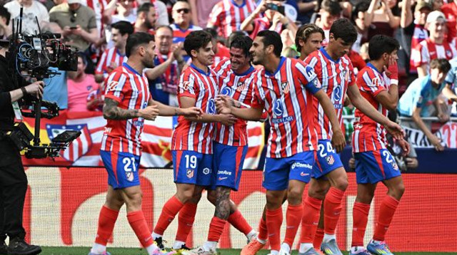שחקני אתלטיקו מדריד חוגגים (צילום: Gettyimages)