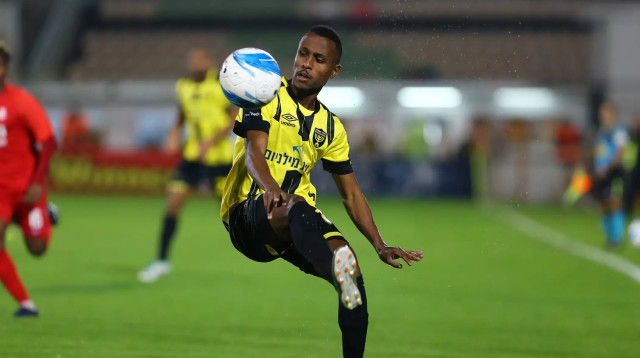 גדי קינדה שחקן בית"ר ירושלים (צילום: לירון מולדובן)