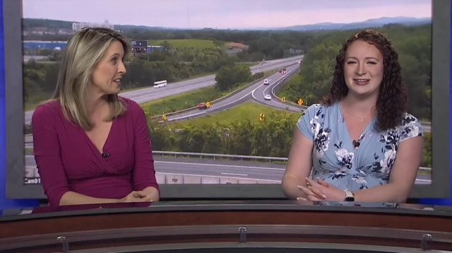  אוליביה ג'קוויט, ג'וליה דאן (צילום: צילום מסך יוטיוב)