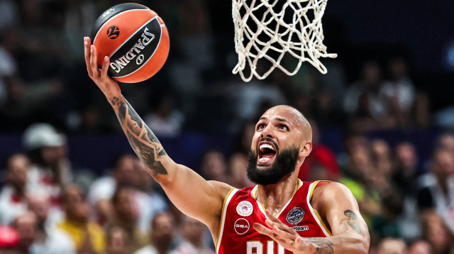 שחקן אולימפיאקוס אוון פורנייה (צילום: GettyImages, Fadel SENNA / AFP)