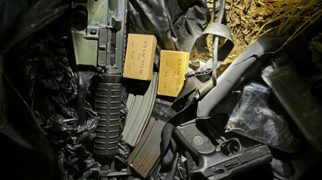 תחמושת שנחשפה בלוד (צילום: דוברות המשטרה)