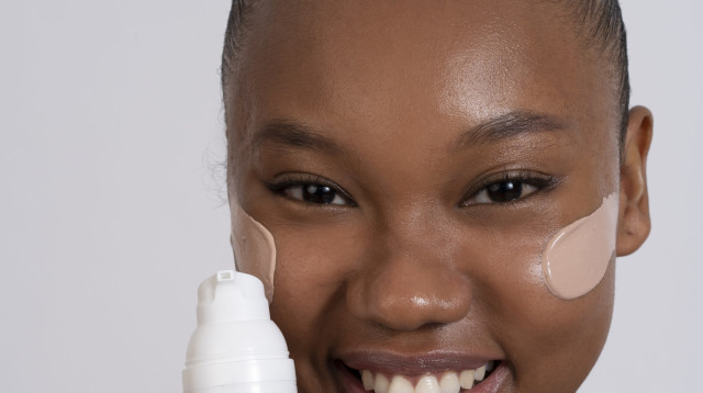 קרן ברטוב - קרם הגנה (צילום: גיא כושי ויריב פיין)