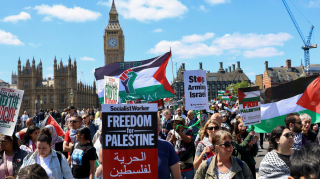 הפגנה פרו פלסטינית בלונדון (צילום: רויטרס)