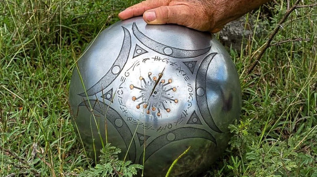 הכדור שנמצא בקולומביה (צילום: צילום מסך מתוך טוויטר)