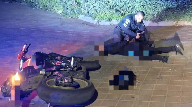 מטען רב עוצמה כביש החוף (צילום: דוברות משטרת ישראל)