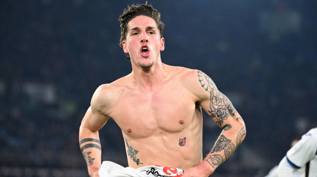 ניקולו זאניולו שחקן אטאלנטה חוגג שער מול רומא (צילום: רויטרס)