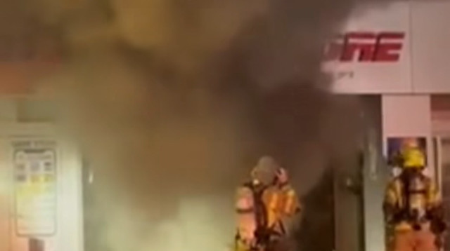 השריפה בבית העסק של הדר שירי (צילום: צילום מסך)